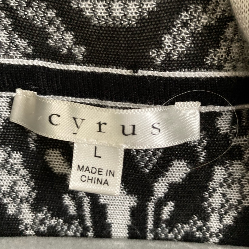 Cyrus sweater - Picture 5 of 6